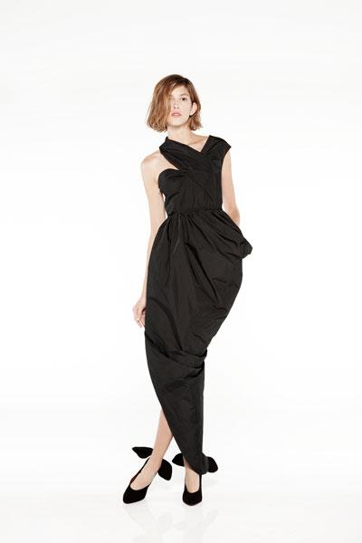 Cavern-guillaume-henry-boutique-paris-mannequin-1-hoosta-magazine-custom-moyen