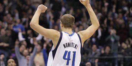 Dirk Nowitzki artisan de la victoire de Dallas