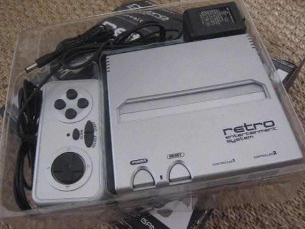 Retro Entertainment System : un clone NES par Retro-Bit