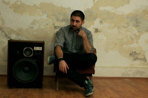 [Release] Cosmin TRG – Fizic / De Dans