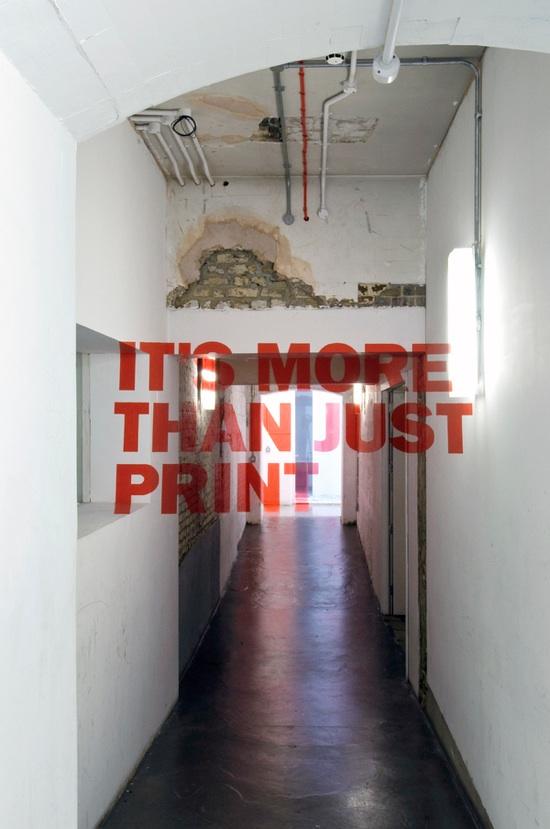 anamorphic-typography