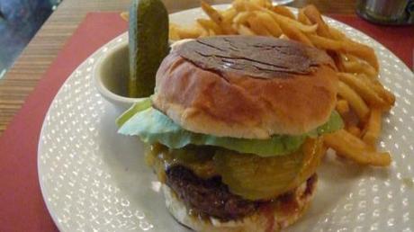 mansart,paris 9,burger,frites,nutrition,viande de boeuf,service au restaurant