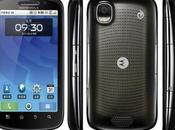 Nouveau Motorola XT882