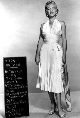 Robe blanche de Marilyn Monroe estimée à 2 millions de dollars ! | À Voir