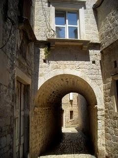 Dans les rues médiévales de Trogir