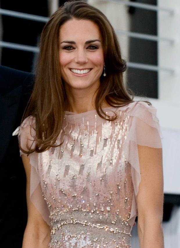 Kate Middleton et Blair Waldorf portent la même robe Jenny Packham ! -  Paperblog