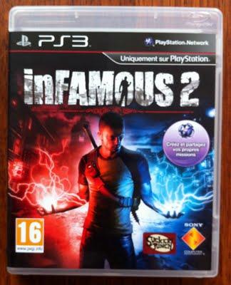 In Famous 2 à la maison