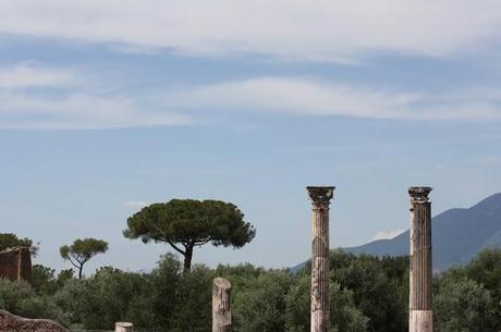 villa adriana Quelques colonnes vers le ciel