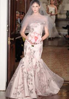Carolina Herrera la créatrice de la robe de Bella Sawn