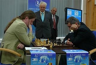 Echecs en Roumanie : Liviu-Dieter Nisipeanu (2662) 1-0 Vassily Ivanchuk (2776) © ChessBase 