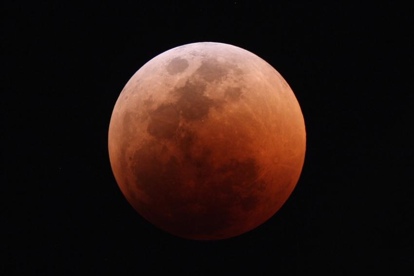 Eclipse de la Lune par Iakovos Marios Strikis