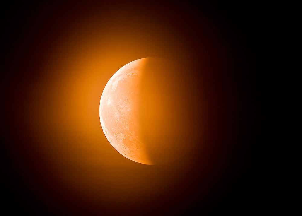 Eclipse de la Lune par Marek Nikodem