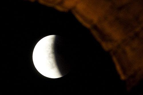 L'éclipse de lune observée à Rome, en Italie