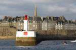 La baie de Saint-Malo. La ville accueille chaque année le festival Etonnants Voyageurs.