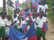 enfants d'une école rurale haitienne celebrant 207...