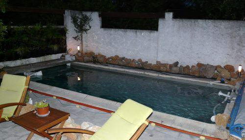 Piscine naturelle : organisation des éclairages