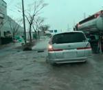 tsunami japonais filmé l'intérieur d'une voiture