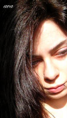 Tout savoir sur l’indigo : comment colorer ses cheveux avec cette plante ?