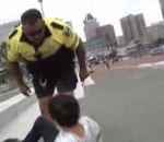vidéo policier skateboard baltimore flic