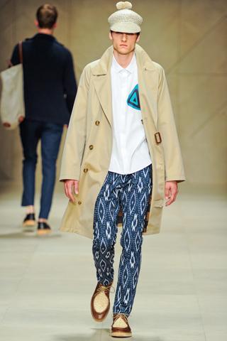 Pantalon Burberry 10 tendances à retenir des défilés de Milan   Eté 2012