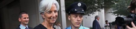 Christine Lagarde devant le siège du FMI à Washington le 22 juin 2011.