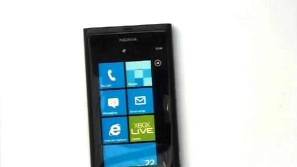 nokia sea ray running windows phone mango front on Des photos et une vidéo volées du Nokia sous Windows Phone !