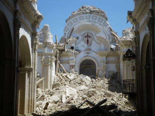 Séisme de Lorca : destruction de l'église de Santiago