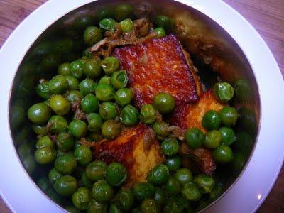 Matar paneer – Fromage indien avec des petits pois – Indian cheese and peas