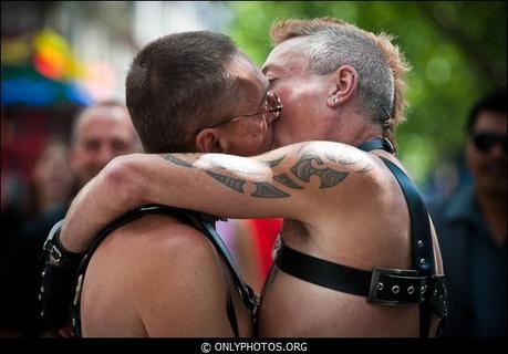 marche-des-fiertes-paris-001