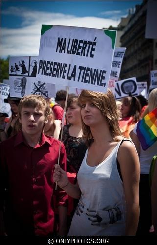marche-des-fiertes-paris-014
