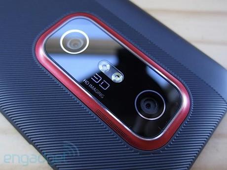 Le HTC Evo 3D disponible en juillet