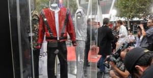 Michael Jackson : la veste de Thriller adjugée 1,8 million de dollars