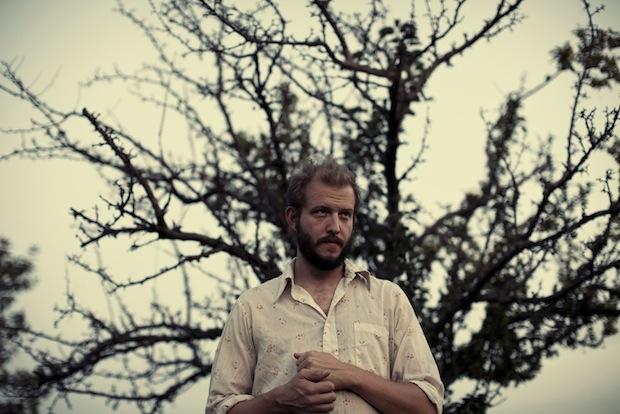 Bon Iver – I Can’t Make You Love Me (In-Studio Performance)