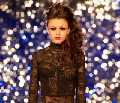 Cher Lloyd se prend pour Britney Spears