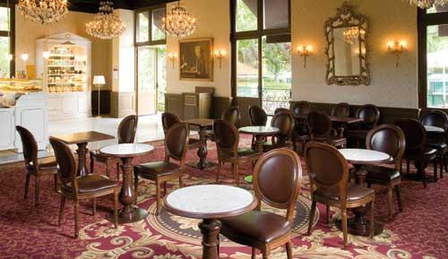 Angelina-salon-de-the-interieur-Jardin-d-Acclimatation-paris-hoosta-magazine