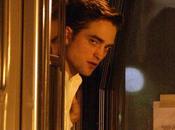 Robert Pattinson flingue garde corps