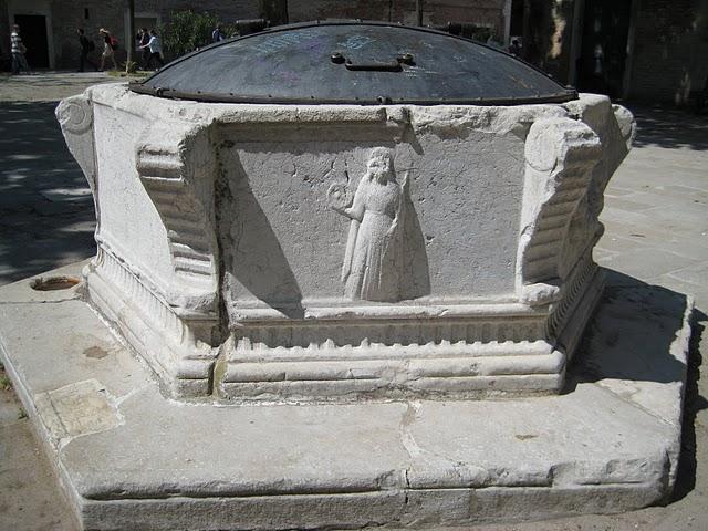 Puits du campo Sant' Agnese