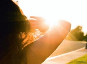 CANCER du SEIN: Le soleil, facteur de réduction du risque? – American Journal of Epidemiology
