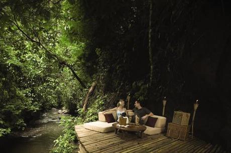 terrasse-exterieur-hotel-Ubud-Hanging-Gardens-hoosta-magazine-paris