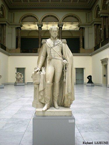Musee-des-Beaux-Arts---Forum---Statue-de-Leopold-II.jpg