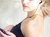 “Bonjour Paris What song listening