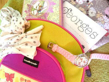 sac à dos fille montre fille trousse fille chèche papier a lettre