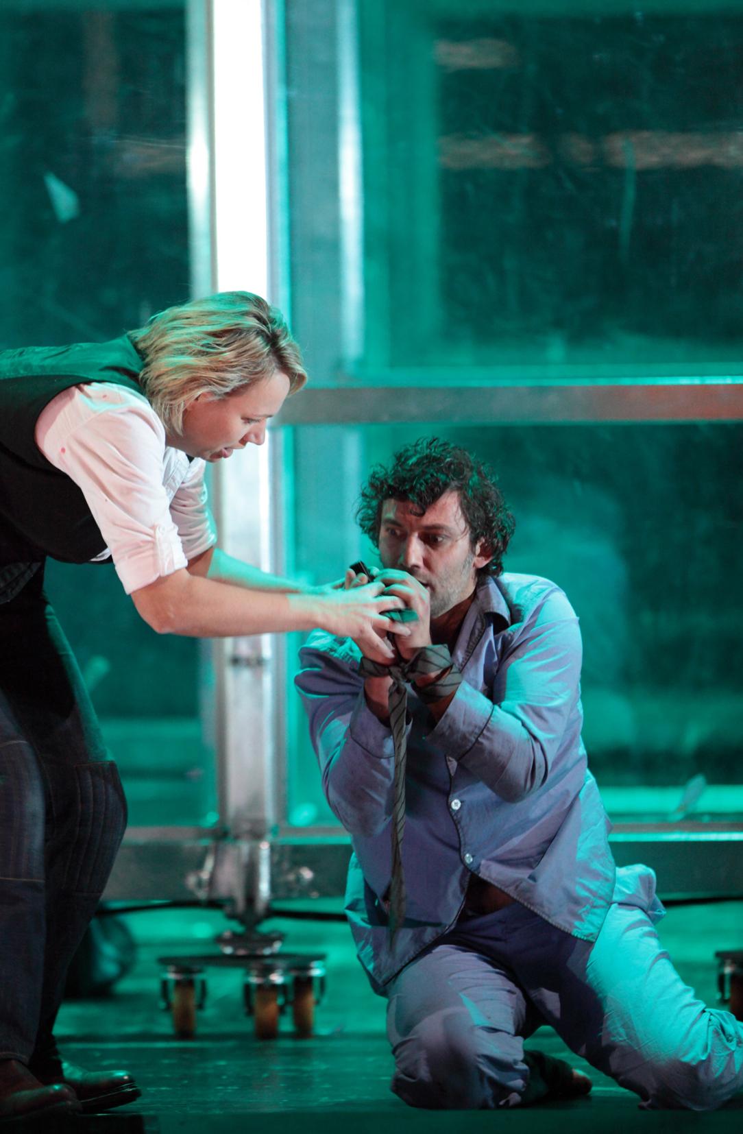 Opéra pour tous! Live screaming ou écran géant: Fidelio avec Anja Kampe et Jonas Kaufmann dans la mise en scène de Calixto Bieito.