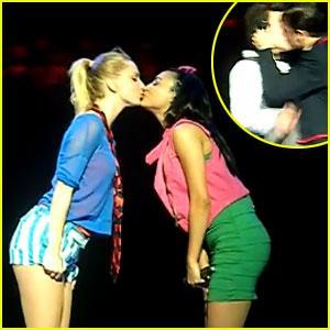 Glee : les baisers de Brittany/Santana, Kurt/Blaine mettent le feu à la fin de la tournée musicale de la série