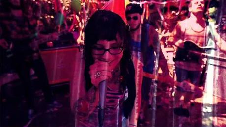 iwrestledabearonce iwrestledabearonce présente sa nouvelle vidéo.