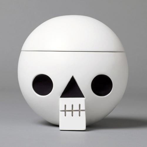 Crâne pour bureau par Acne Jr