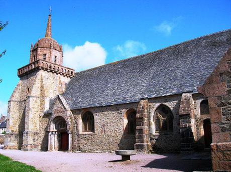 Eglise Saint-Jacques de Perros-Guirec - Photo L Gérard Excursion sur la Côte de Granite Rose, Bretagne Nord