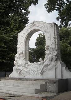 Valses viennoises, concertos et requiem