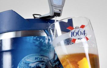 1664, nous propose un fût pompe à bière !