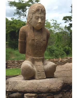 Mexique: deux statues de guerriers Mayas capturés découvertes à Tonina